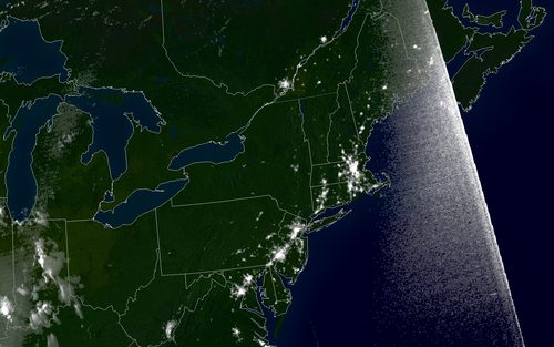Northeast blackout darkens U.S. and Canada