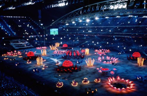 Sydney hosts the 2000 Summer Olympic Games
