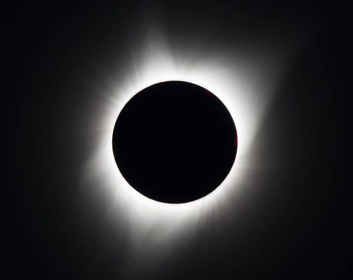 Total solar eclipse crosses the United States