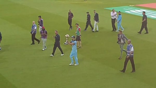 England win the Cricket World Cup at Lord's in a dramatic super over