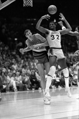 Magic Johnson announces he is HIV-positive
