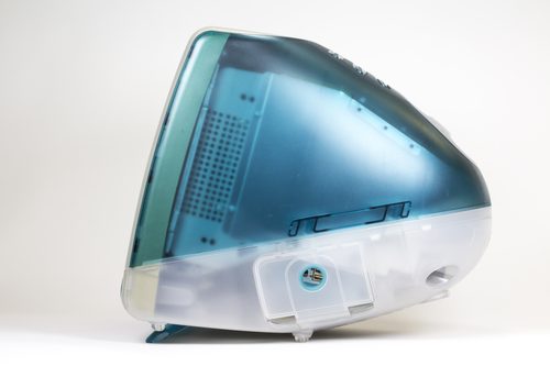 Apple introduces the iMac G3