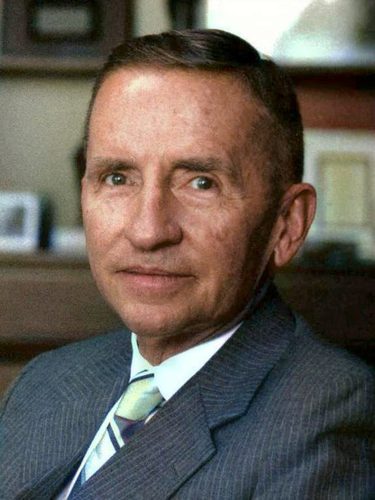 Ross Perot mounts independent presidential bid