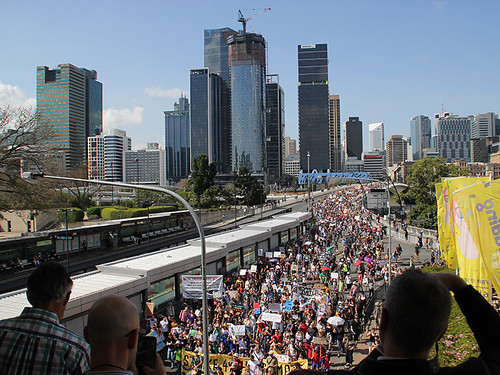 Greta Thunberg leads global climate strikes