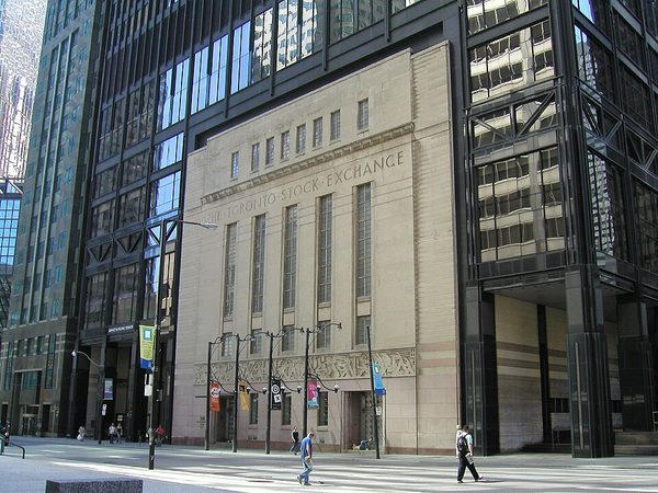 Global financial crisis hits Canadian markets: the TSX plunges through Sept–Oct 2008