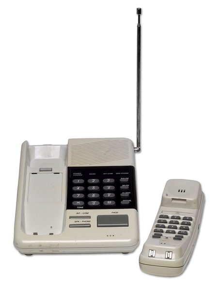 Cordless phone with memory dial