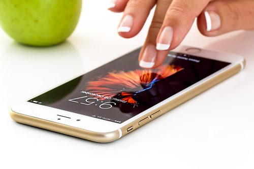 Apple unveils the first iPhone