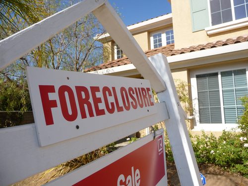 Subprime mortgage crisis triggers credit crunch